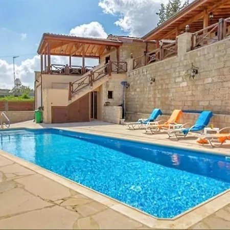 Elizabeth Villa *
